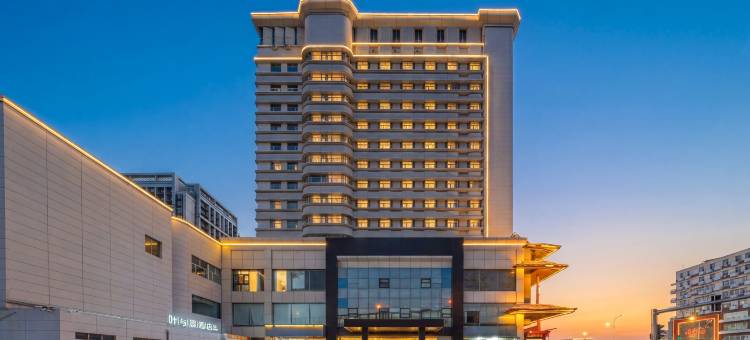 叶与晨电竞电影酒店(石家庄铁道大学义堂地铁站店)图片