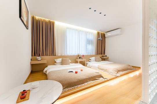 紫萱民宿(洛阳洛邑古城应天门店)