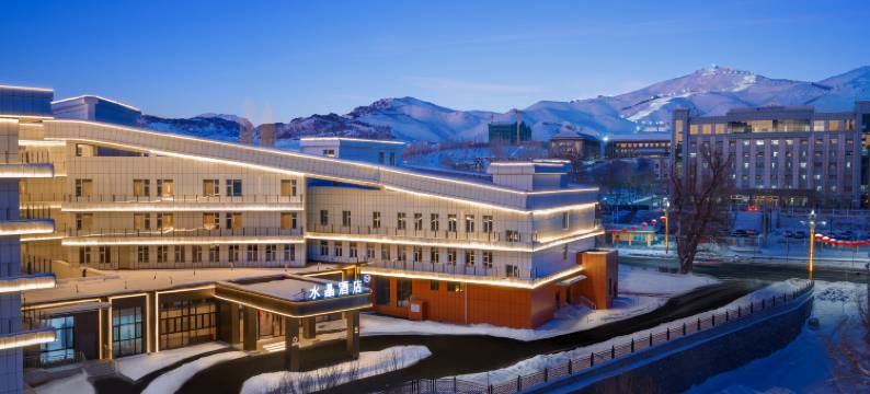 赛里木湖桔子水晶酒店图片