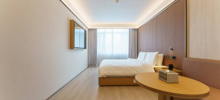 柏丽艾尚国际酒店(大连星海公园黑石礁地铁站店)图片