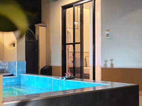 曲靖彩虹里·私汤温泉酒店(金麟湾爱情小镇店)图片