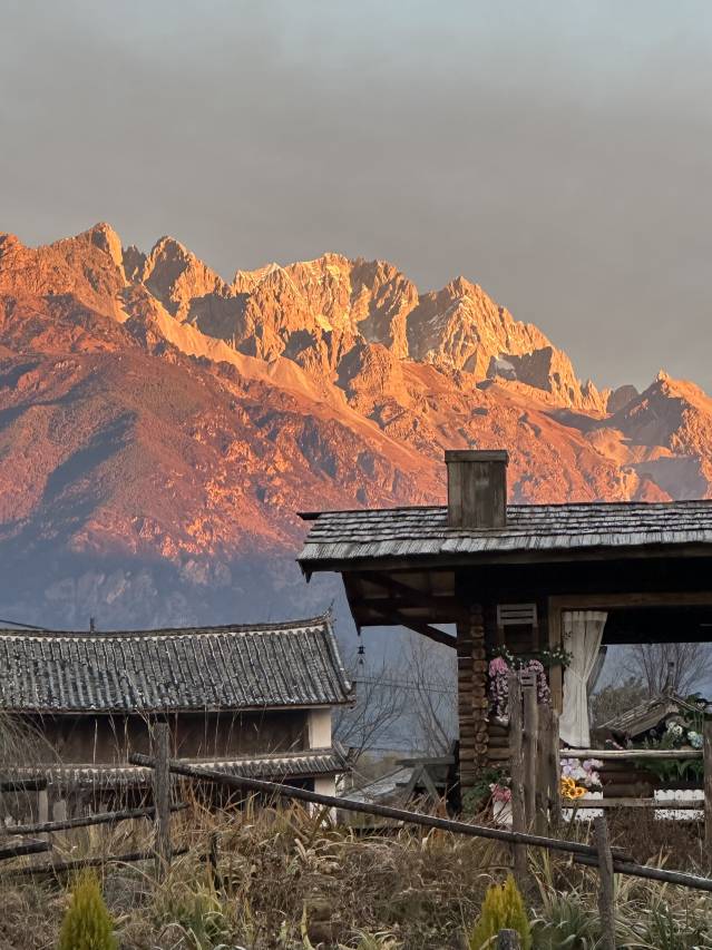 椿山雪・日照金山・田园牧场度假民宿Mountain Spring(白沙古镇店)图片