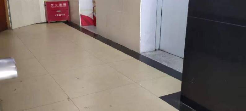 北湾酒店(六沟垅地铁站店)图片