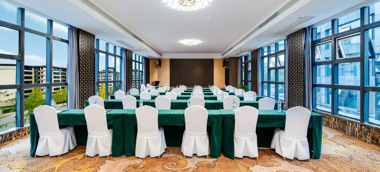 泽润大酒店(成都西南交大地铁站店)图片