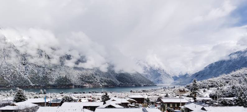 巴松措仓央观景民宿图片