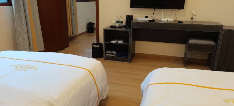 轻创商务酒店图片