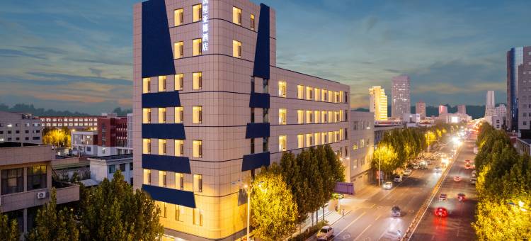 凯里亚德酒店(东营胜利石油管理局火车站店)图片