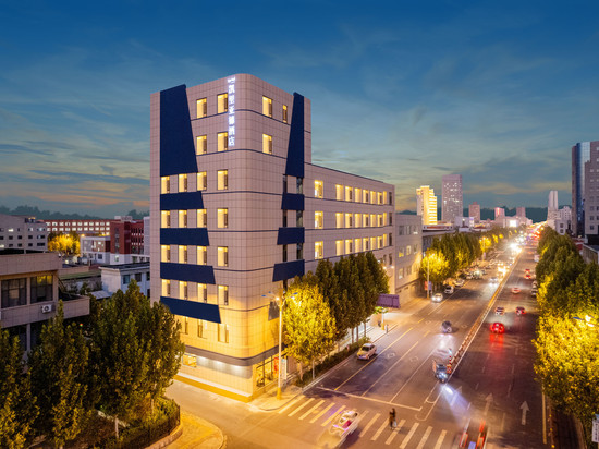 凯里亚德酒店(东营胜利石油管理局火车站店)