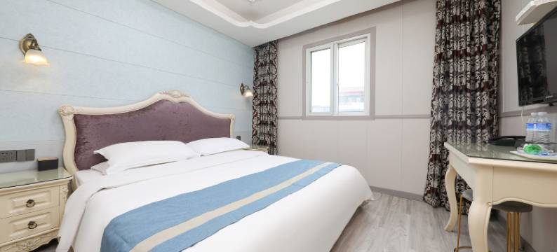 篮格假日宾馆(金坛华夏汽车客运站)图片