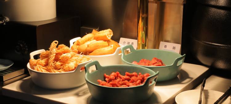 陌上轻雅酒店(贵阳龙洞堡机场巫山峡谷景区店)图片