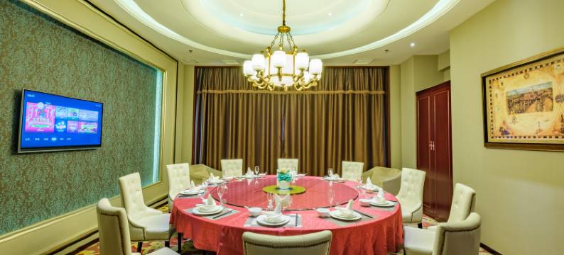 沈阳国贸饭店(奥体中心地铁站盛京大奥莱店)图片