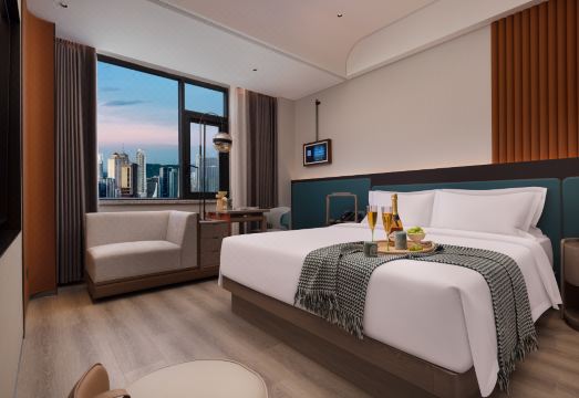 Fuyang Yunbo Manju Hotel (Yingzhou Wanda Plaza Long Distance Bus Station Store) Hotel Overview