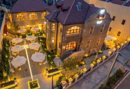 推瓦·Holiday VIlla花园美墅（青岛中山路店）外景图