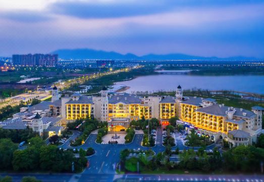 Anqing Country Garden Fengyue Phoenix Hotel (Wanda Plaza Branch) Hotel Overview