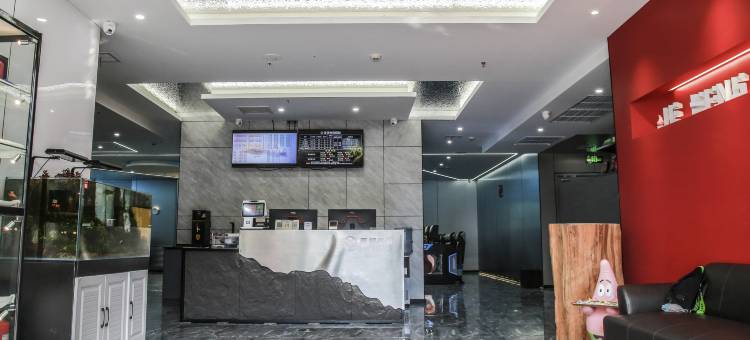 夜枫电竞酒店(哈尔滨学府凯德广场理工大学地铁站店)图片