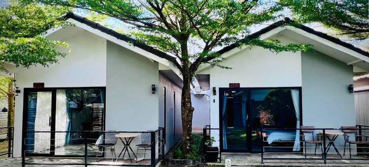 桑迪克莱简易别墅度假村(Sandy Clay Bungalows)图片
