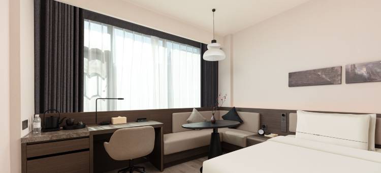 长沙IFS国金中心解放中路亚朵酒店图片