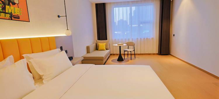 艺选酒店(青岛金沙滩度假区薛家岛地铁站店)图片