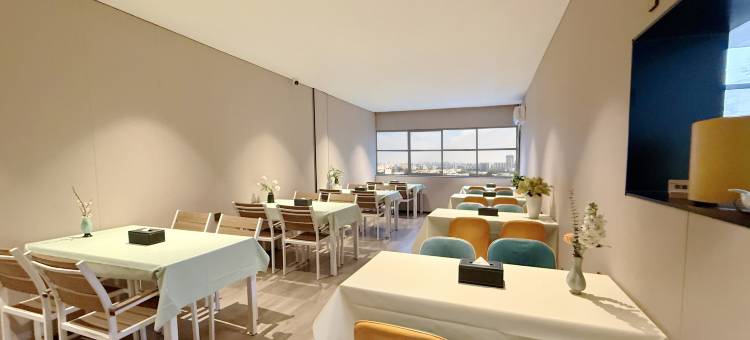荥阳季居丨茶馆·生活美学独栋影院式酒店(建业百货市人民医院店)图片