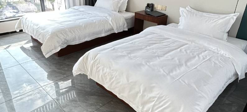 西充华馨大酒店(文化广场店)图片