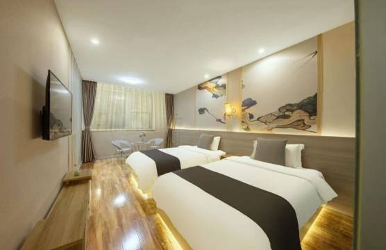 豪派酒店(重庆沙坪坝高铁站三峡广场店)