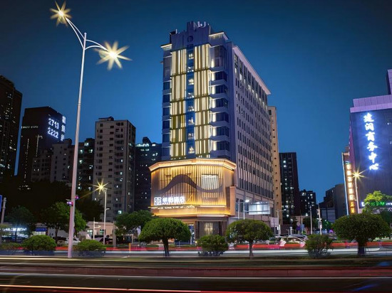 华怡酒店(深圳宝安坪洲地铁站店)