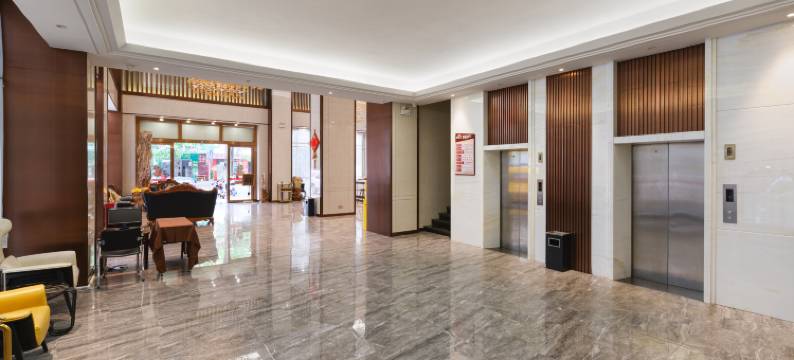 加州酒店(茂名信宜窦州里文化创意街店)图片