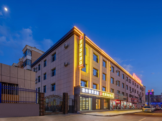君港智能酒店(东河火车站机场店)