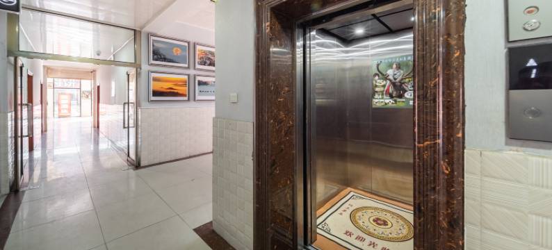 乌兰布统云游轻奢酒店图片