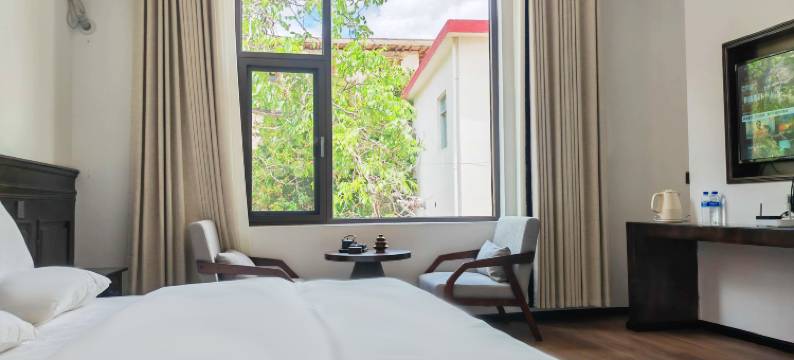 宗雅姆山居(奔子栏德钦观景台店)图片