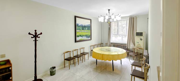 艺龙安云酒店(奎屯市火车站驿马巷餐饮旅游文化街店)图片