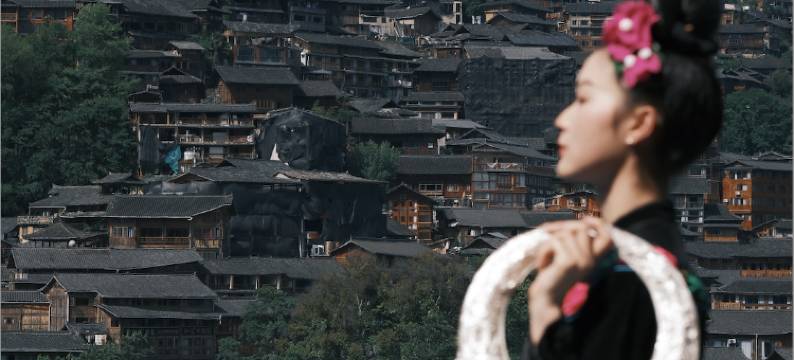 行者上居全景美宿(西江千户苗寨观景台店)图片