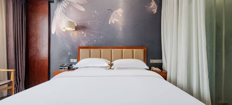 微速·玥美酒店(赣州江南宋城步步高新天地店)图片