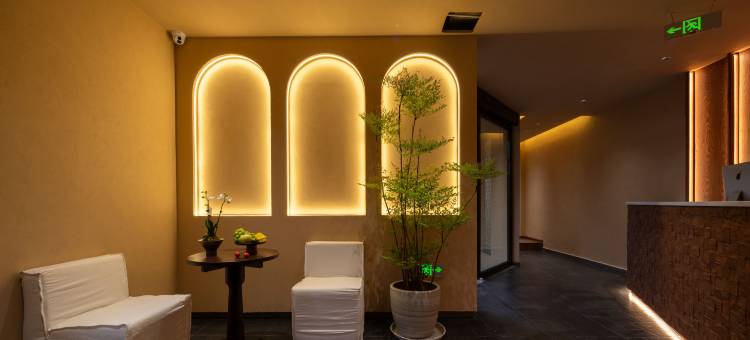 一雨初晴•ClearGlow•设计师庭院(独克宗古城大佛寺转经筒店)图片