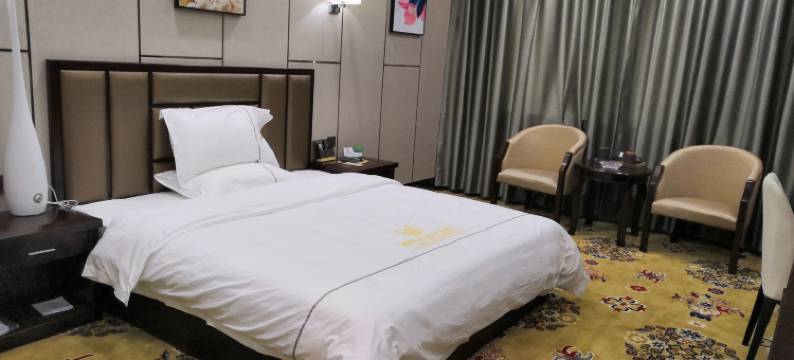 那曲藏地天香大酒店图片