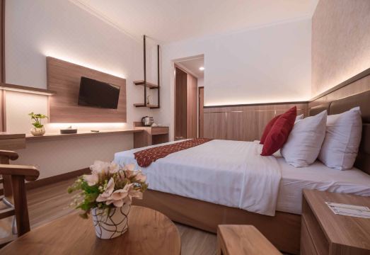 Bahari Inn TegalHotel Overview