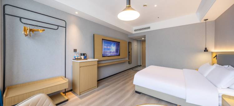 万信至格酒店(自贡彩灯公园店)图片