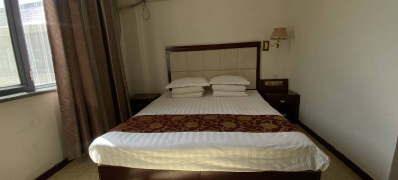 额济纳旗豪泰宾馆图片