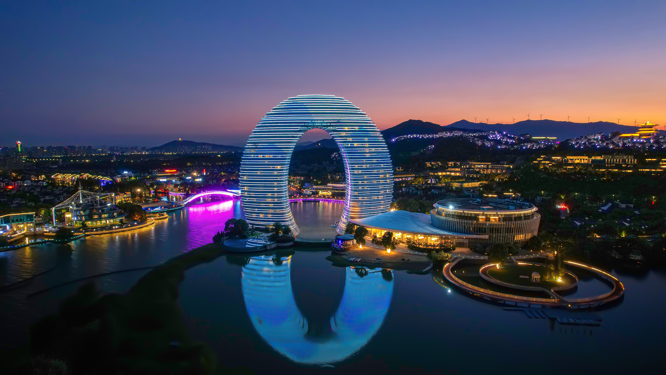 TAI LAKE DREAMLOHAS VILLA RESORT Over view