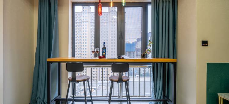 大隐艺术影宿酒店(定州万达店)图片