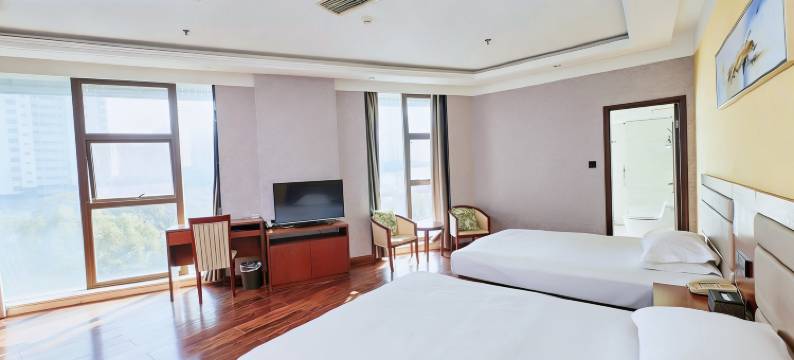 苏州银座假日酒店(苏州盛泽财富中心店)图片