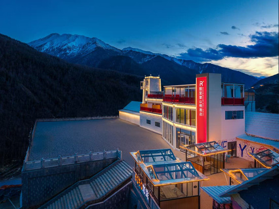 丽呈望山栖酒店(四姑娘山景区店)
