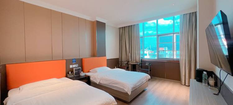 建水阳阳酒店(古城小火车店)图片