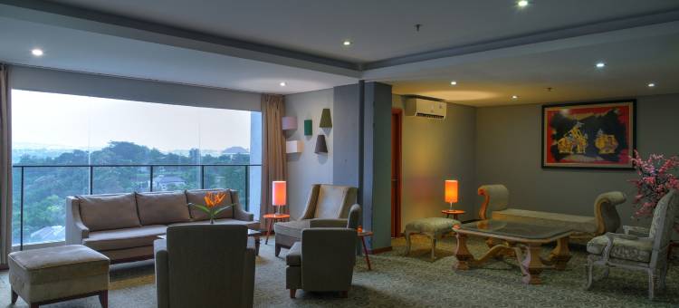 三宝垄橡树翡翠会议酒店(Oak Tree Emerald Hotel & Conventions Semarang)图片