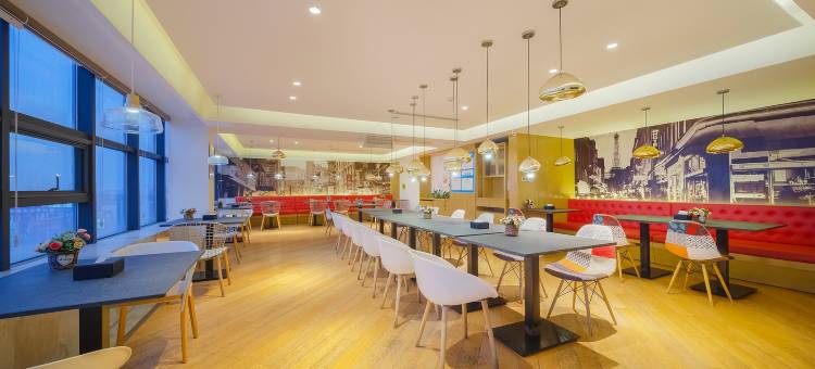 云酒店(襄阳光彩店)图片