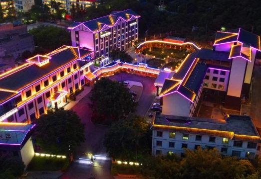 凌云迎晖酒店外景图