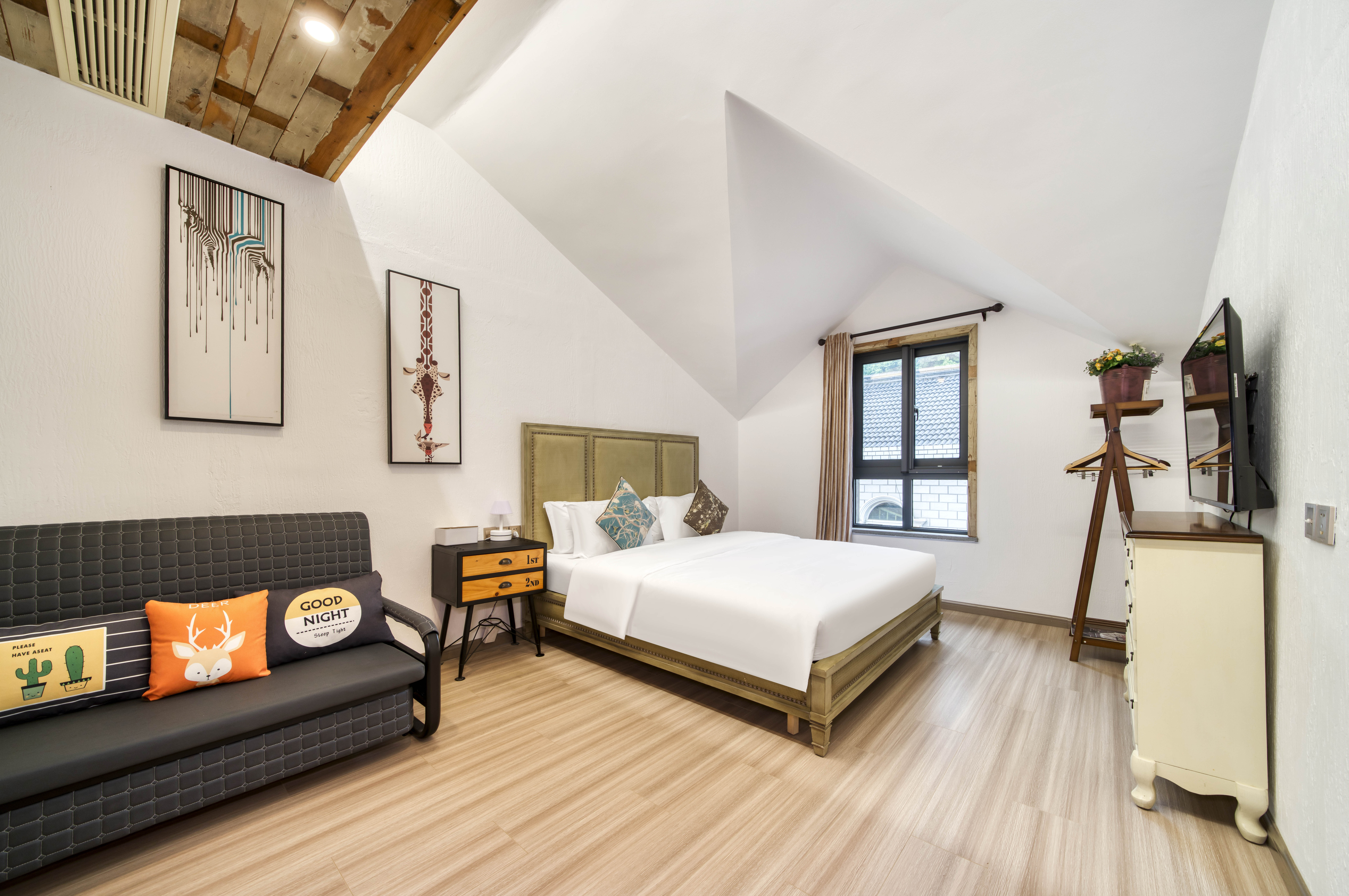 Tranquil Inn Over view