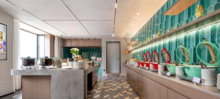 台州临海台州学院柏叶中路亚朵酒店图片