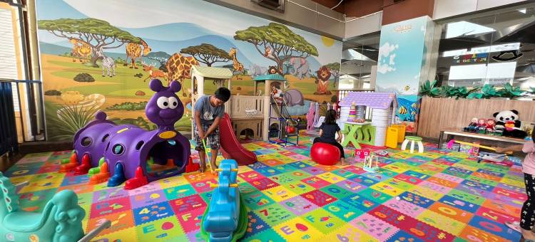 三宝垄 MG 塞托斯酒店(MG Setos Hotel Semarang)图片