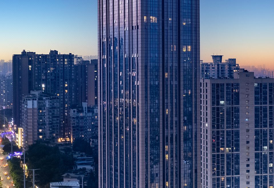 重庆观音桥亚朵酒店外景图